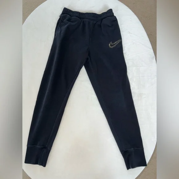 Nike Black & Gold Swoosh Jogger Sweatpants & Crewneck Sweatshirt Set | Size XL - Picture 10 of 10